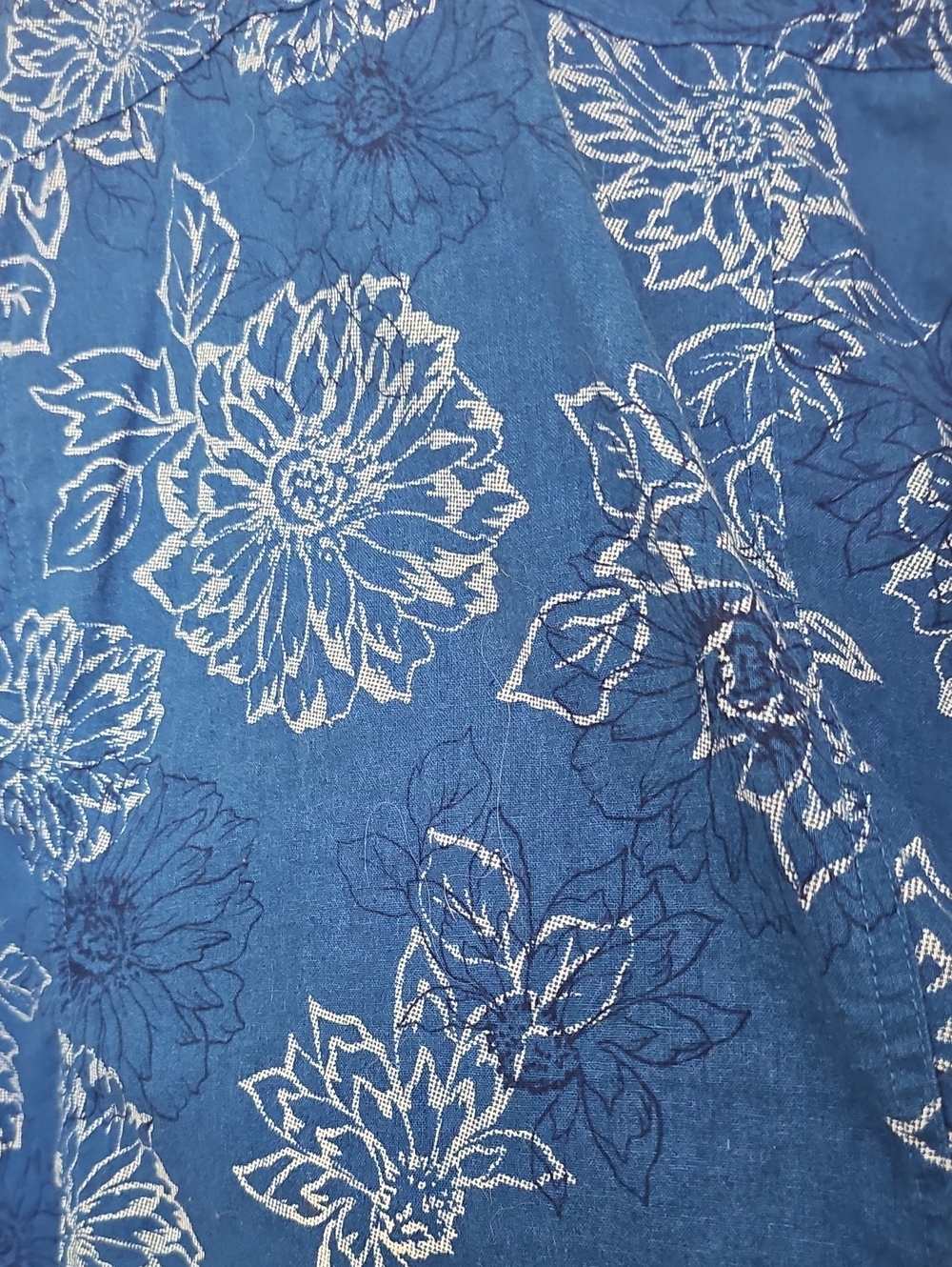 Northern Reflections Linen Button Up - Picture 10 of 10